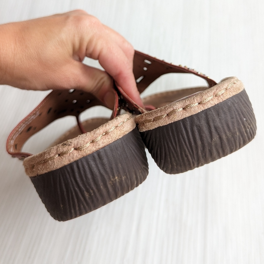 CLARKS studded embellished red leather platform comfort Thong Sandals Size 10 - Picture 9 of 9